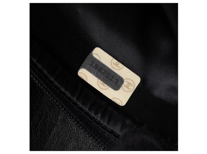 Borsa a tracolla Chanel Matelassé con frange e catena Nero - vista 5
