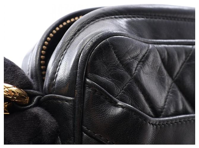 Borsa a tracolla Chanel Matelassé con frange e catena Nero - vista 9