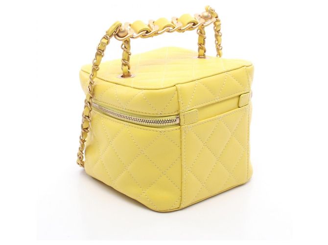 Borsa a tracolla Chanel Yellow Matelassé Giallo - vista 2