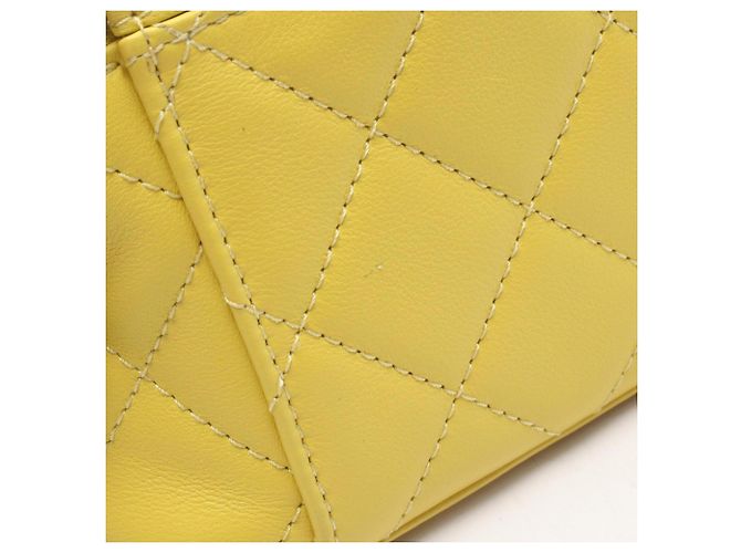 Borsa a tracolla Chanel Yellow Matelassé Giallo - vista 8