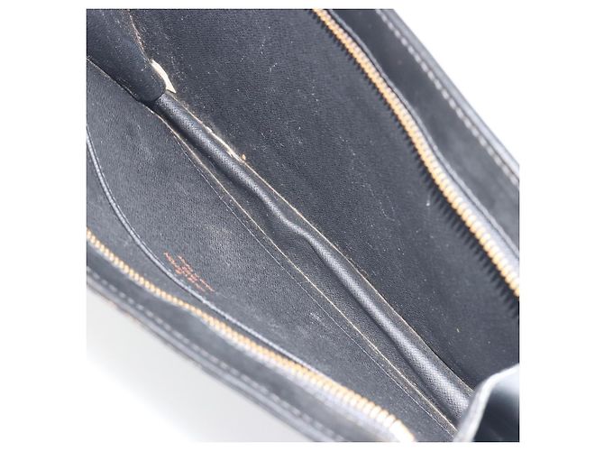 LOUIS VUITTON Epi Pochette Homme Clutch Bag Black M52522 LV Auth 194352 - vista 10