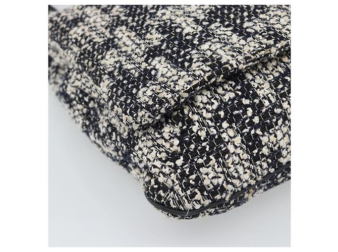 Borsa a tracolla CHANEL Chain Camelia tweed Black Silver CC Auth 196017M Nero Argento - vista 15