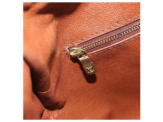 LOUIS VUITTON Monogram Boulogne 35 Shoulder Bag M51260 LV Auth 195035 Monogramma - vista 21