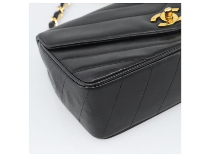 Borsa a tracolla con catena CHANEL V stitch in pelle d'agnello nera e oro CC Auth 195911V Nero D'oro - vista 15