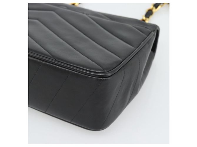 Borsa a tracolla con catena CHANEL V stitch in pelle d'agnello nera e oro CC Auth 195911V Nero D'oro - vista 16
