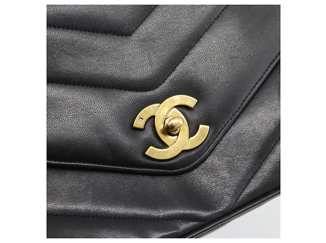 Borsa a tracolla con catena CHANEL V stitch in pelle d'agnello nera e oro CC Auth 195911V Nero D'oro - vista 18