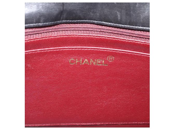 Borsa a tracolla con catena CHANEL V stitch in pelle d'agnello nera e oro CC Auth 195911V Nero D'oro - vista 20
