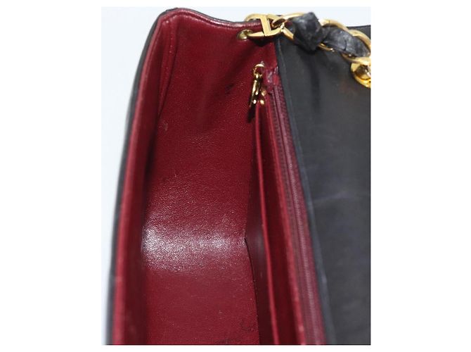Borsa a tracolla con catena CHANEL V stitch in pelle d'agnello nera e oro CC Auth 195911V Nero D'oro - vista 22