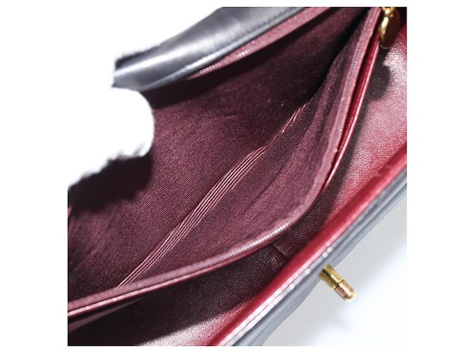 Borsa a tracolla con catena CHANEL V stitch in pelle d'agnello nera e oro CC Auth 195911V Nero D'oro - vista 24