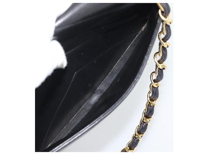Borsa a tracolla con catena CHANEL V stitch in pelle d'agnello nera e oro CC Auth 195911V Nero D'oro - vista 26