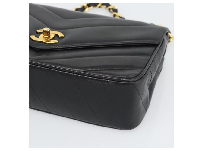 Borsa a tracolla con catena CHANEL V stitch in pelle d'agnello nera e oro CC Auth 195911V Nero D'oro - vista 8