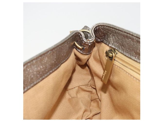 Borsa a tracolla Salvatore Ferragamo Gancini in pelle Argento Oro Auth 196304A D'oro - vista 20