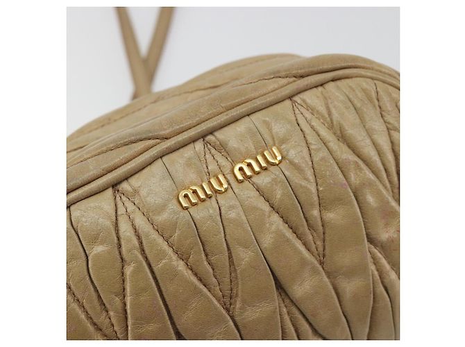Miu Miu Matelassé Schultertasche aus Leder Beige Gold authentisch 193336 Golden - Ansicht 18