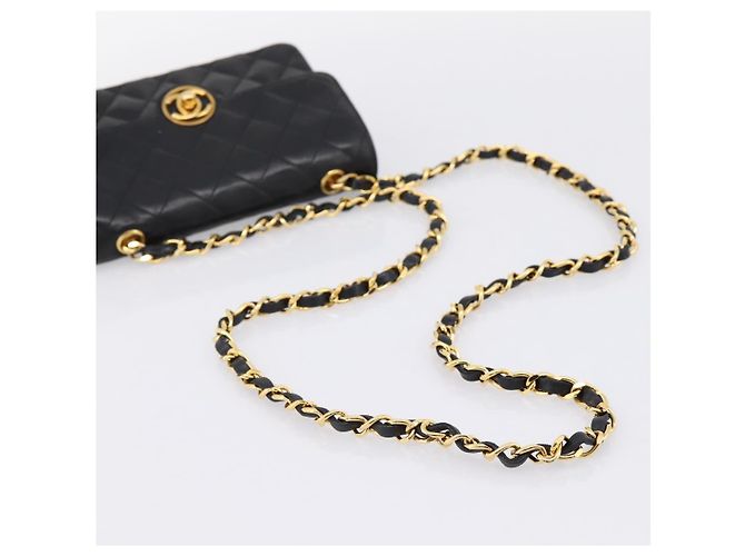 Borsa CHANEL Mini Matelasse 17 con catena in pelle d'agnello nera e oro CC Auth 196466SAV Nero D'oro - vista 7