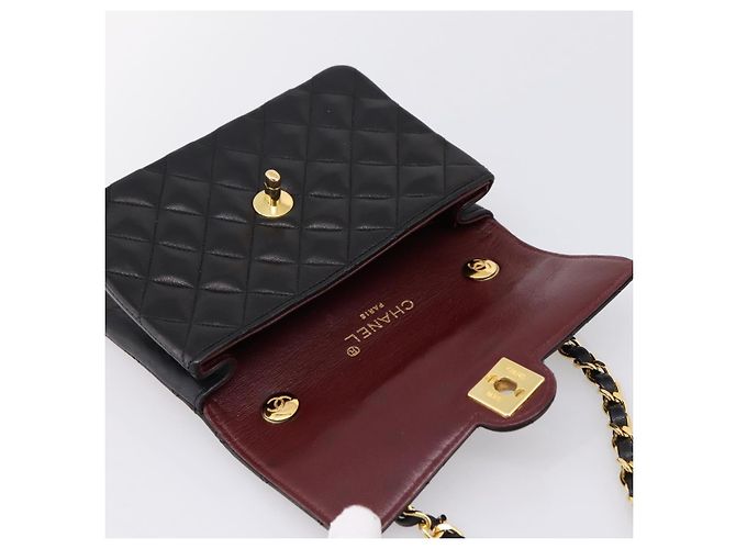 Borsa CHANEL Mini Matelasse 17 con catena in pelle d'agnello nera e oro CC Auth 196466SAV Nero D'oro - vista 9
