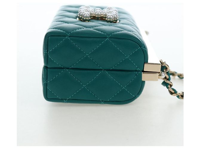 CHANEL Matelasse Chain Shoulder Bag Lamb Skin Green Gold CC Auth 195029SM Golden - view 4