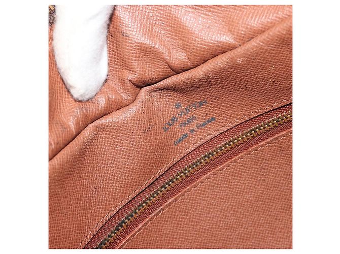 LOUIS VUITTON Monogram Boulogne 30 Shoulder Bag M51265 LV Auth 196291A Monogramma - vista 18