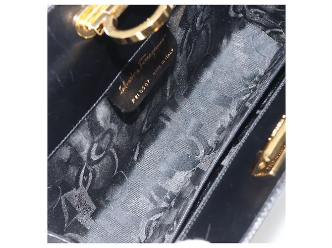 Borsa a tracolla Salvatore Ferragamo Gancini Chain in pelle nera e oro Auth 195422 Nero - vista 10