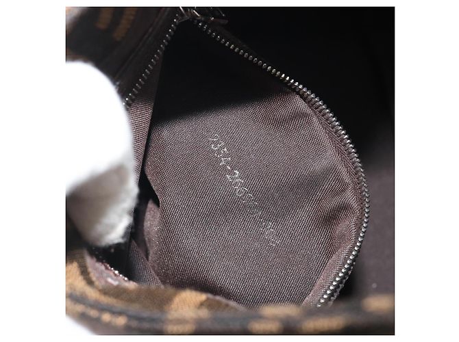 Borsa a tracolla FENDI Zucca Canvas Mamma Baguette Brown Black Auth 196011V Marrone Nero - vista 11