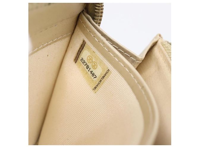 Cartera larga CHANEL Matelasse de piel de cordero Gold CC Auth 194478 Dorado - vista 12