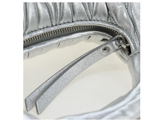 Borsa Miu Miu Matelassé Wonder in pelle 2 vie Argento Autentica 196012SAM - vista 20