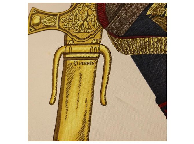 Hermès Foulard HERMES Carre 90 « GRAND UNIFORME » Seta Beige Auth 194426 - vista 12