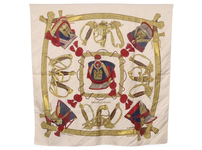 Hermès Foulard HERMES Carre 90 « GRAND UNIFORME » Seta Beige Auth 194426 - vista 13