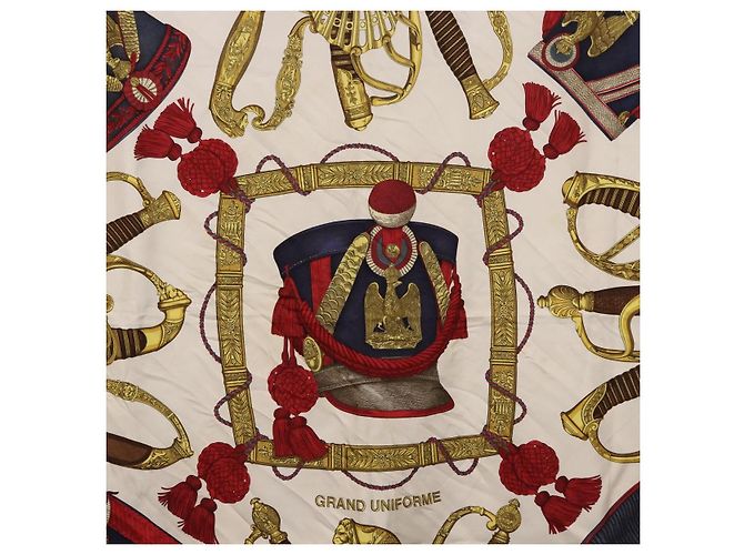 Hermès Foulard HERMES Carre 90 « GRAND UNIFORME » Seta Beige Auth 194426 - vista 6