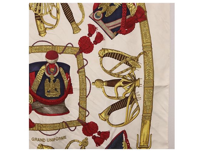 Hermès Foulard HERMES Carre 90 « GRAND UNIFORME » Seta Beige Auth 194426 - vista 7