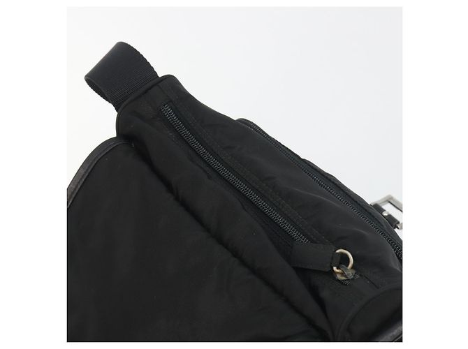 Borsa a Tracolla PRADA Nylon Nero Argento Auth 194350A - vista 22
