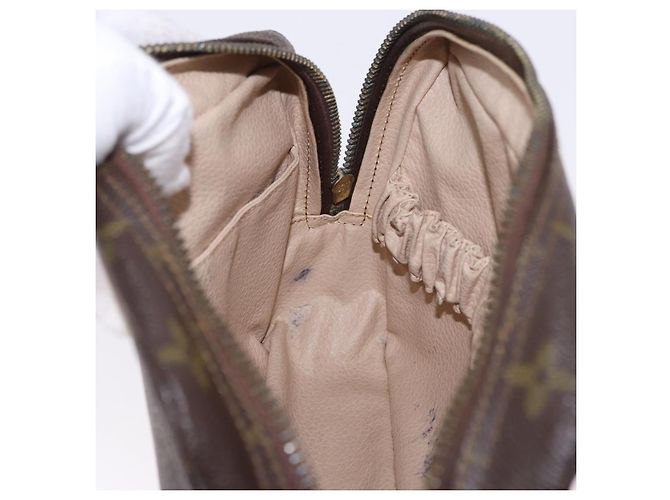 LOUIS VUITTON Monogram Trousse Toilette 23 Clutch Bag M47524 LV Auth 195696 Monogramma - vista 17