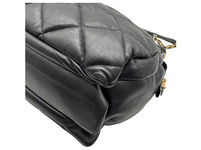 Bolsa de ombro acolchoada em couro preto Salvatore Ferragamo com laço - vista 7