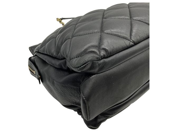Bolsa de ombro acolchoada em couro preto Salvatore Ferragamo com laço - vista 8