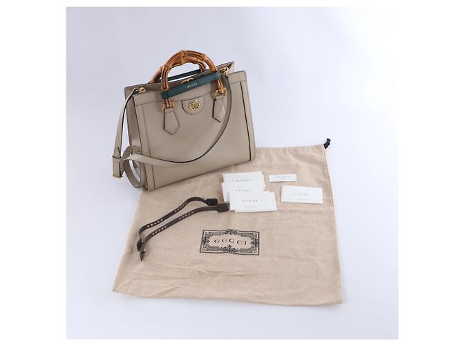 Gucci Bamboo Diana Leather 2 Way Handbag in Beige - view 11
