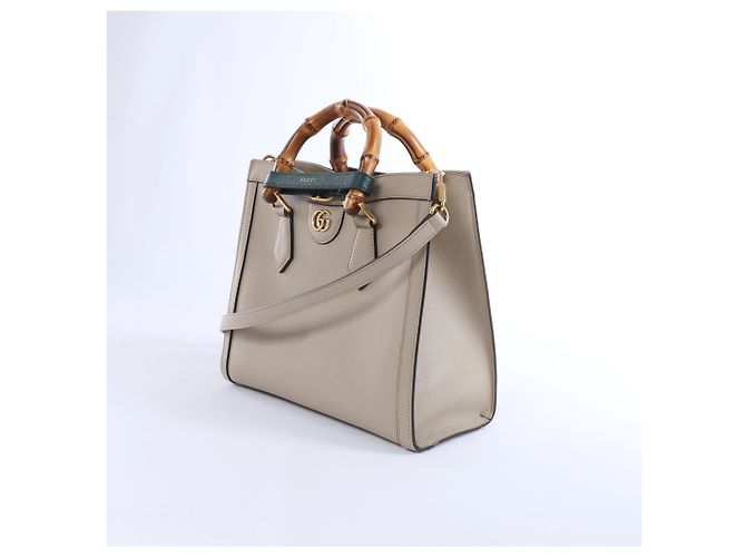 Gucci Bamboo Diana Leather 2 Way Handbag in Beige - view 2