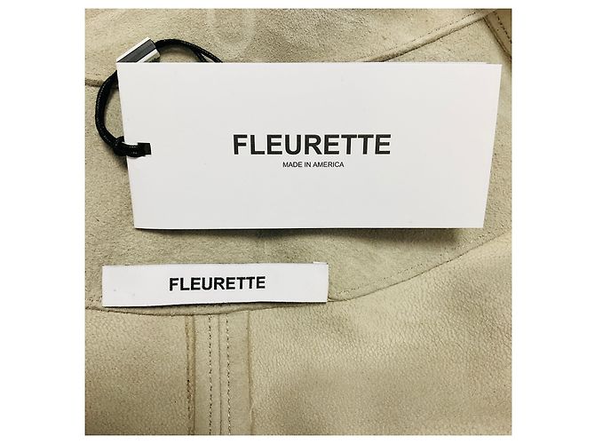 Autre Marque Abrigo de longitud media de piel de ante Fleurette Fawn con cinturón - vista 4