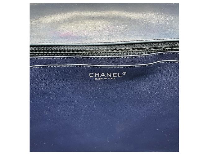 Timeless Borsa Maxi Flap Chanel in pelle verniciata blu navy - vista 10