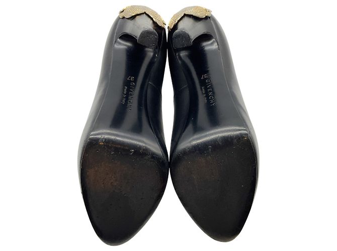 Décolleté platform in pelle nera Givenchy con decorazioni in metallo dorato Nero - vista 7
