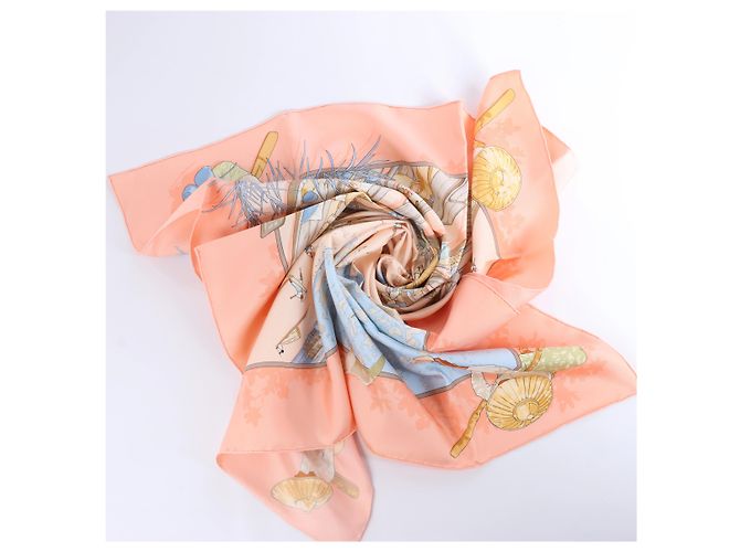 Hermès Carré 90 "MARCHE FLOTTANT DU LAC INLE" Pañuelo de seda en Rosa - vista 13