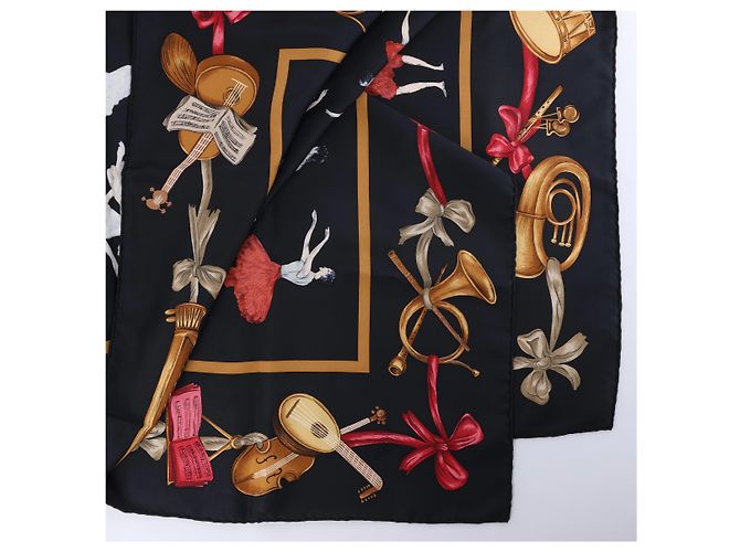 Hermès Carré 90 "La Dance" in seta, Nero - vista 4