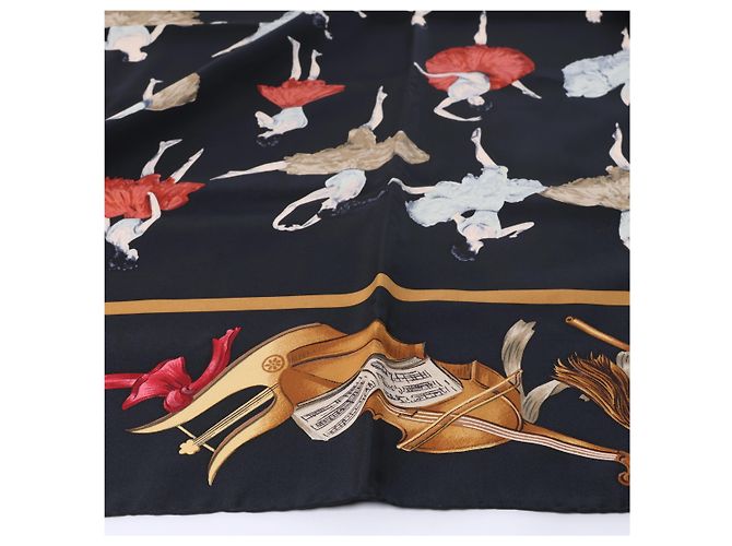 Hermès Carré 90 "La Dance" in seta, Nero - vista 6