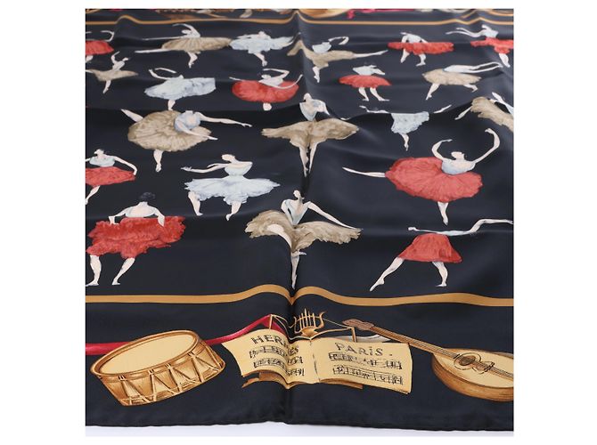 Hermès Carré 90 "La Dance" in seta, Nero - vista 8