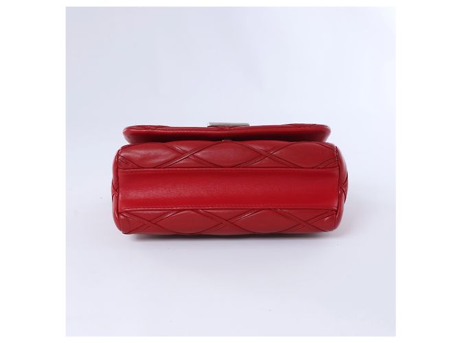 Twist Louis Vuitton Malletage GO 14 Shoulder Bag in Red - view 6