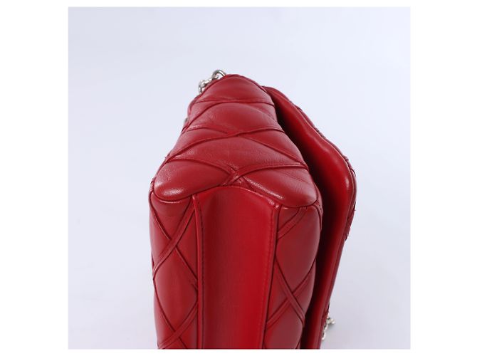 Twist Louis Vuitton Malletage GO 14 Shoulder Bag in Red - view 7
