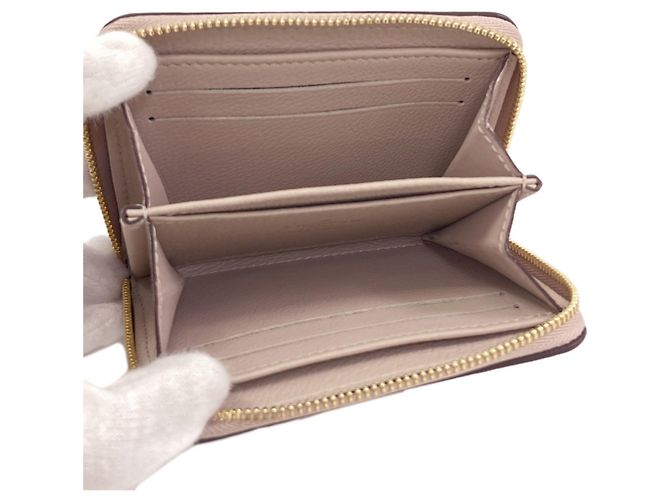 Louis Vuitton Zippy Coin Purse Lockme Case Gris - vista 4