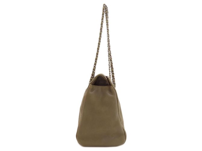 Borsa Tote Chanel in pelle kaki Cachi - vista 3