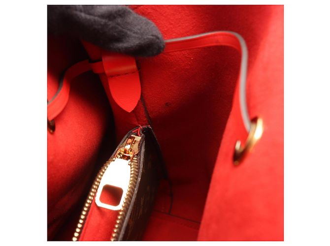 Néonoé Borsa a tracolla Louis Vuitton NeoNoe Monogram Coquelicot Marrone Rosso Monogramma - vista 12