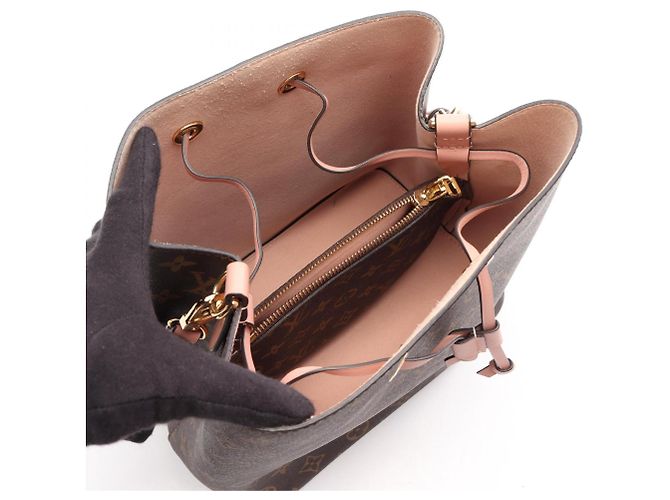 Néonoé Borsa a tracolla Louis Vuitton NeoNoe Monogram Rose Poudre Marrone Rosa Monogramma - vista 3