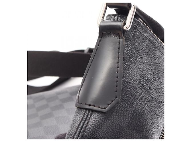 Borsa a tracolla Louis Vuitton Mick PM Damier Graphite Nero - vista 8