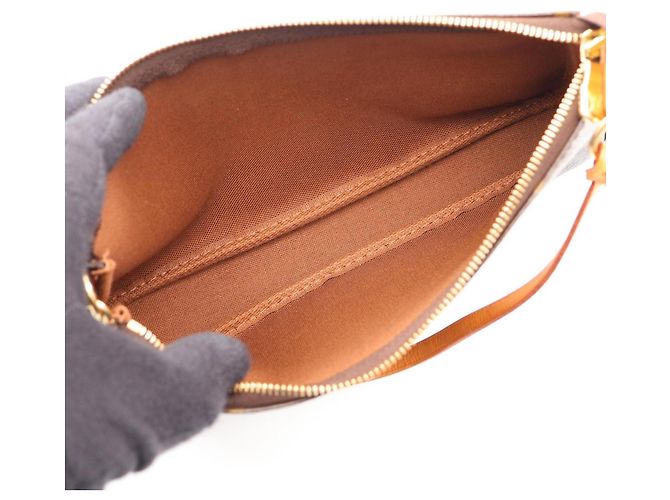 Borsa Louis Vuitton Pochette Accessoires Marrone - vista 3